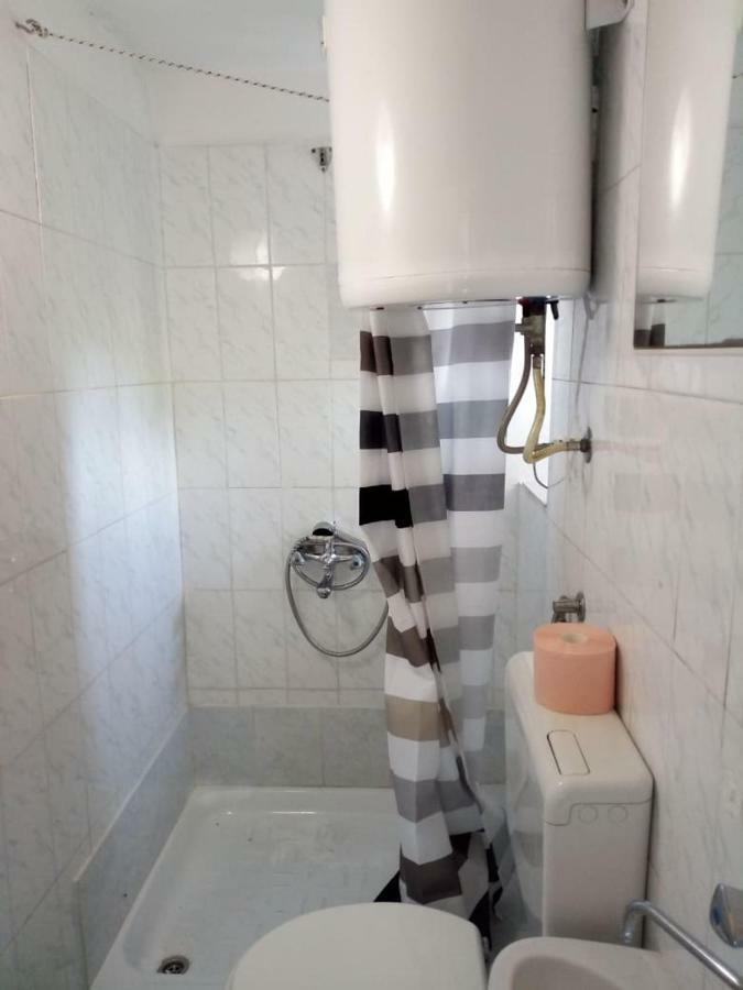 Apartman Dinko Lubenice Luaran gambar