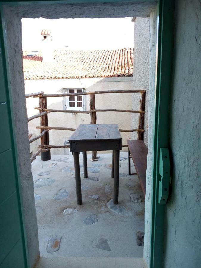 Apartman Dinko Lubenice Luaran gambar